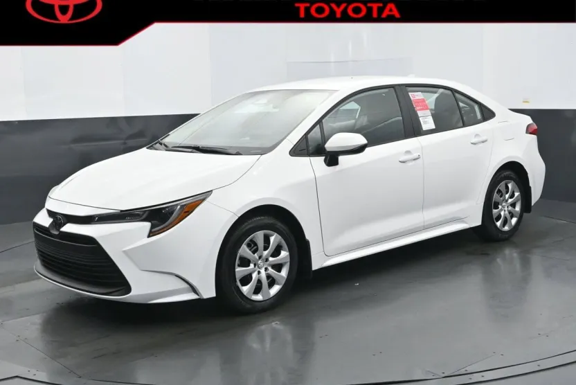 2026 Toyota Corolla LE photo 1