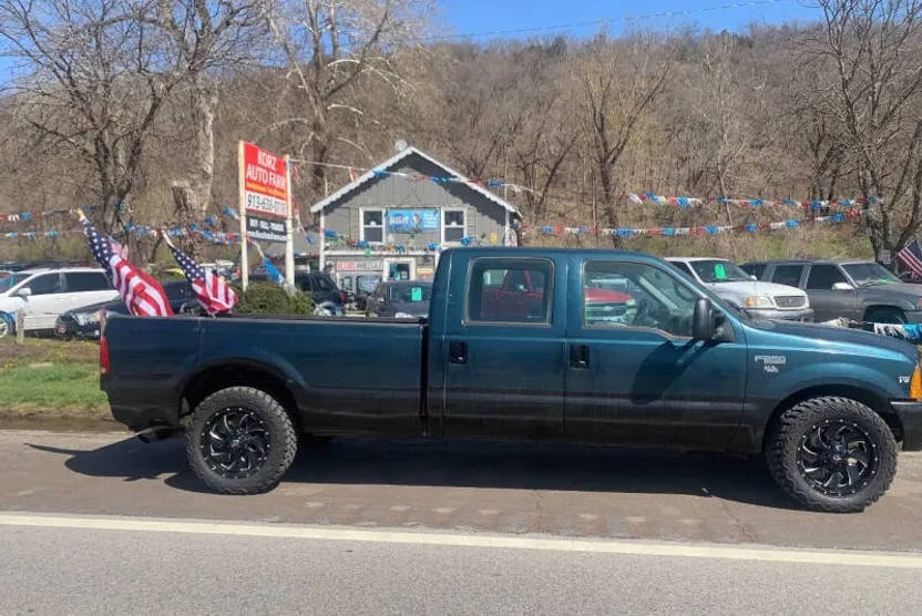 1999 Ford F-250 XLT photo 1