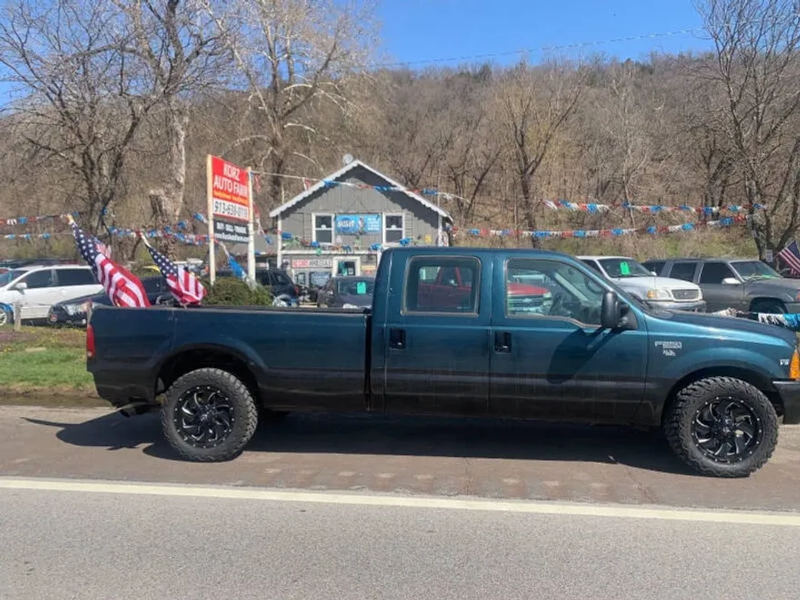 1999 Ford F-250 XLT photo 1