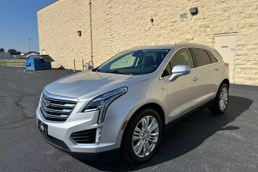 2018 Cadillac XT5 Premium Luxury photo 1