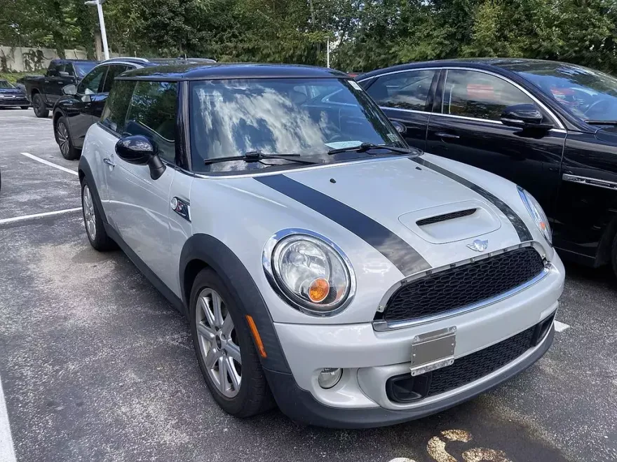 2012 Mini Cooper Base Hardtop photo 1