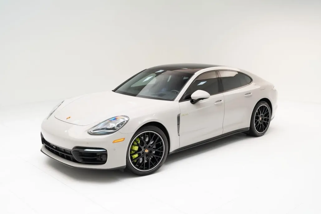 2023 Porsche Panamera 4 E-Hybrid photo 1