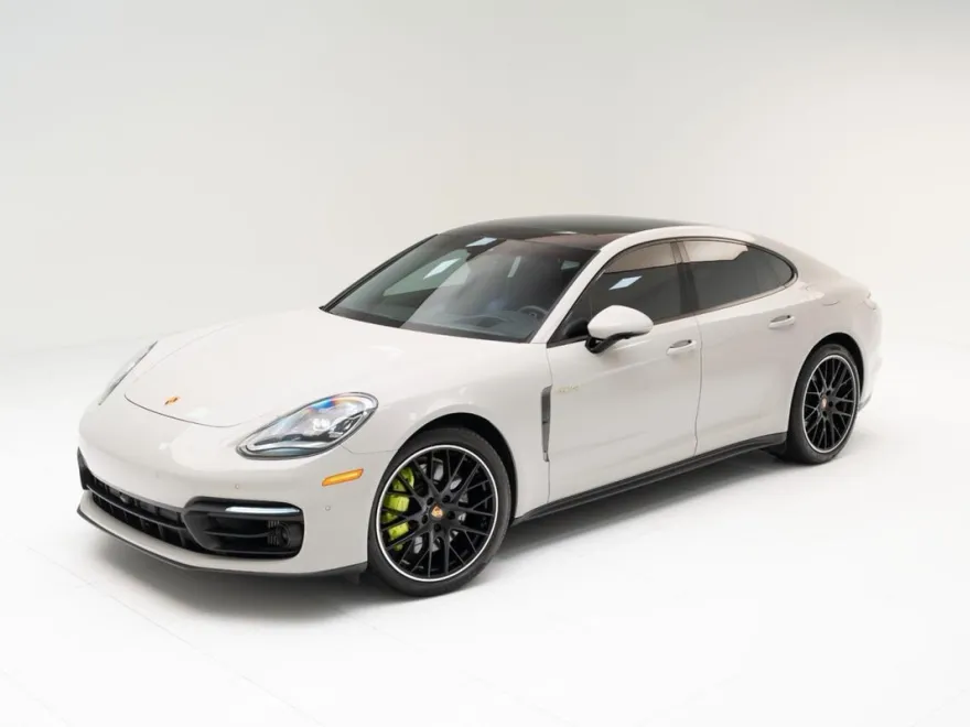 2023 Porsche Panamera 4 E-Hybrid photo 1