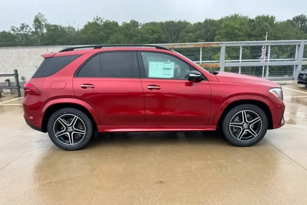 2025 Mercedes Benz GLE 350 4MATIC photo 1