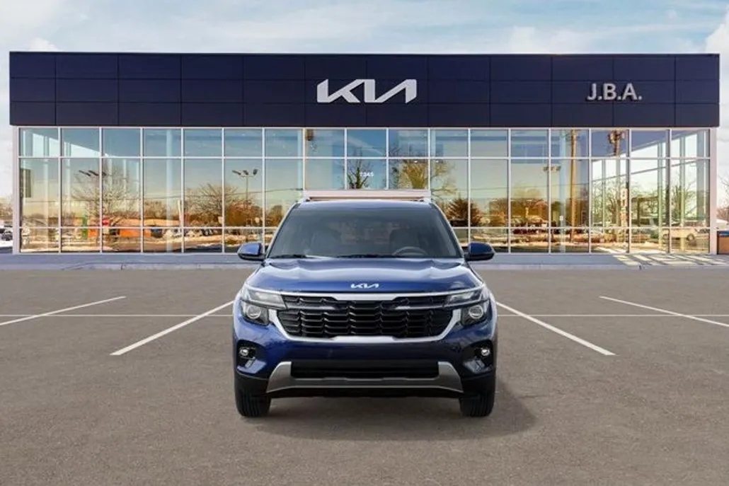 2026 Kia Seltos EX photo 1