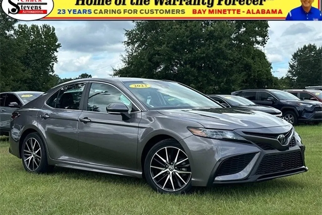 2023 Toyota Camry SE photo 1