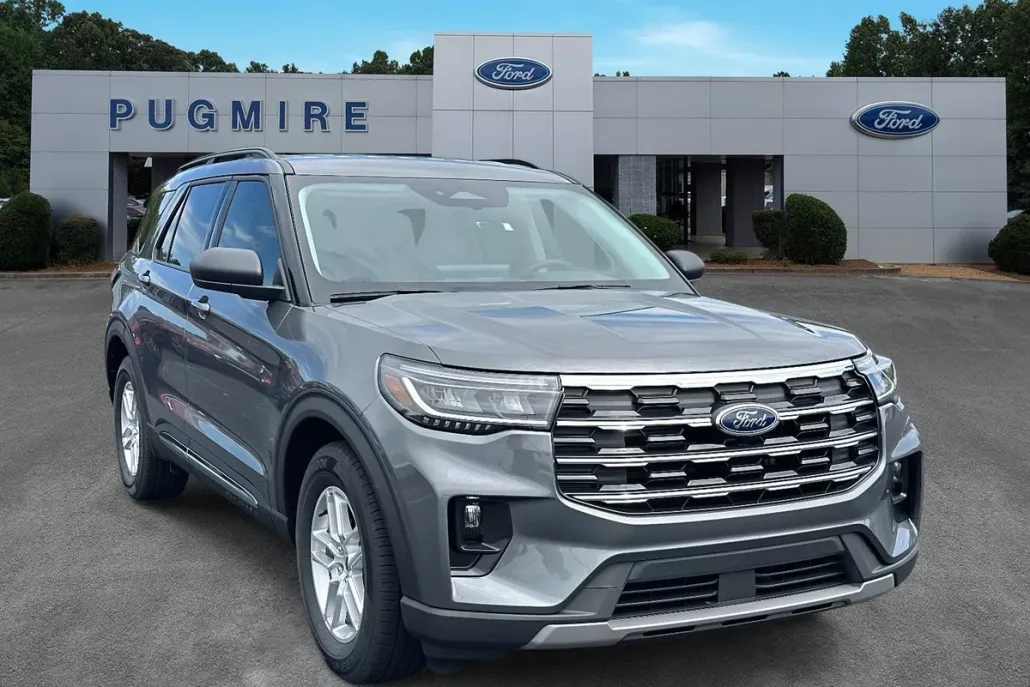 2025 Ford Explorer photo 1