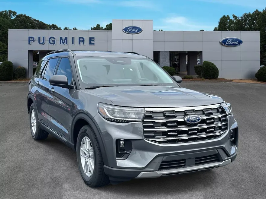 2025 Ford Explorer photo 1