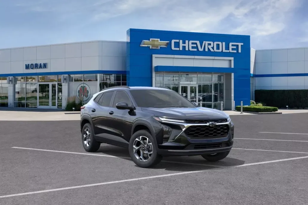 2025 Chevrolet Trax LT photo 1