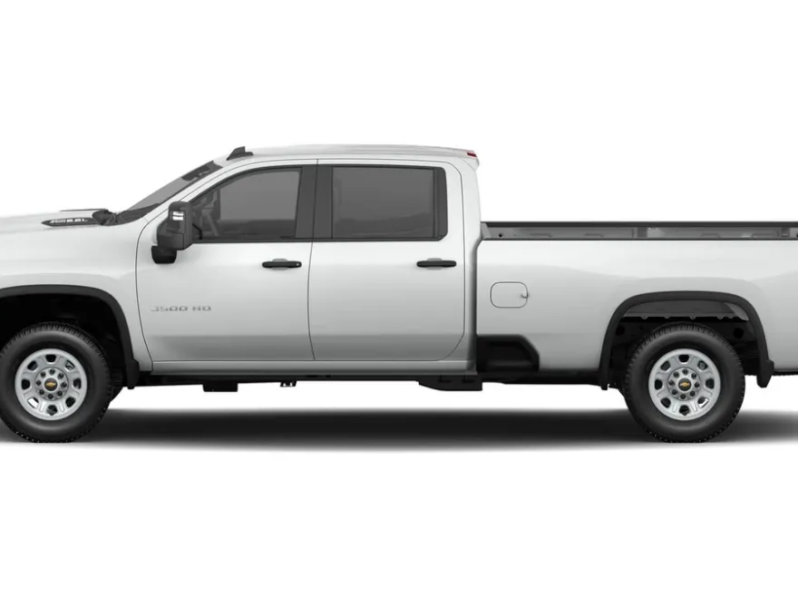 2024 Chevrolet Silverado 3500HD photo 2