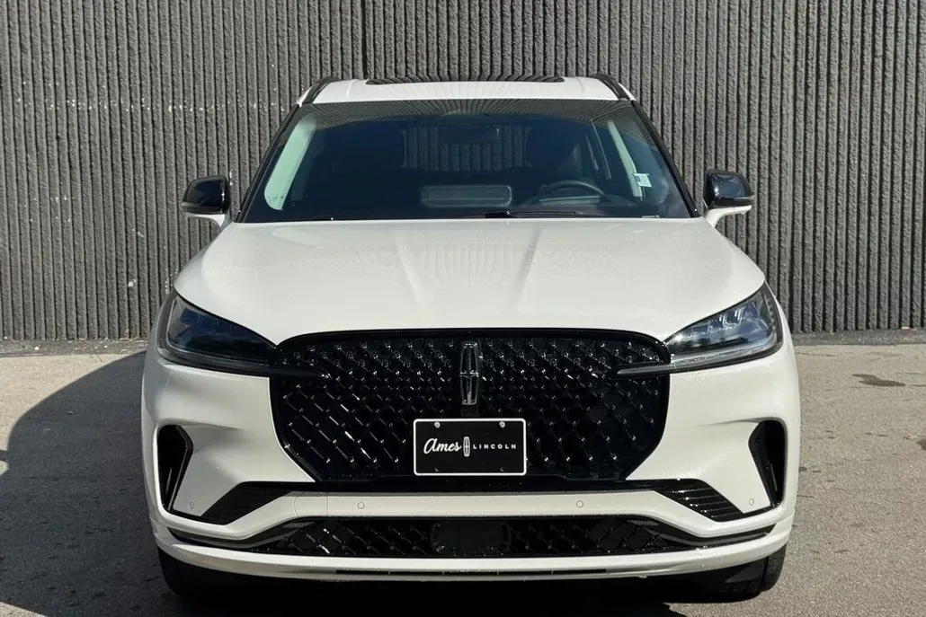 2025 Lincoln Aviator Premiere photo 1