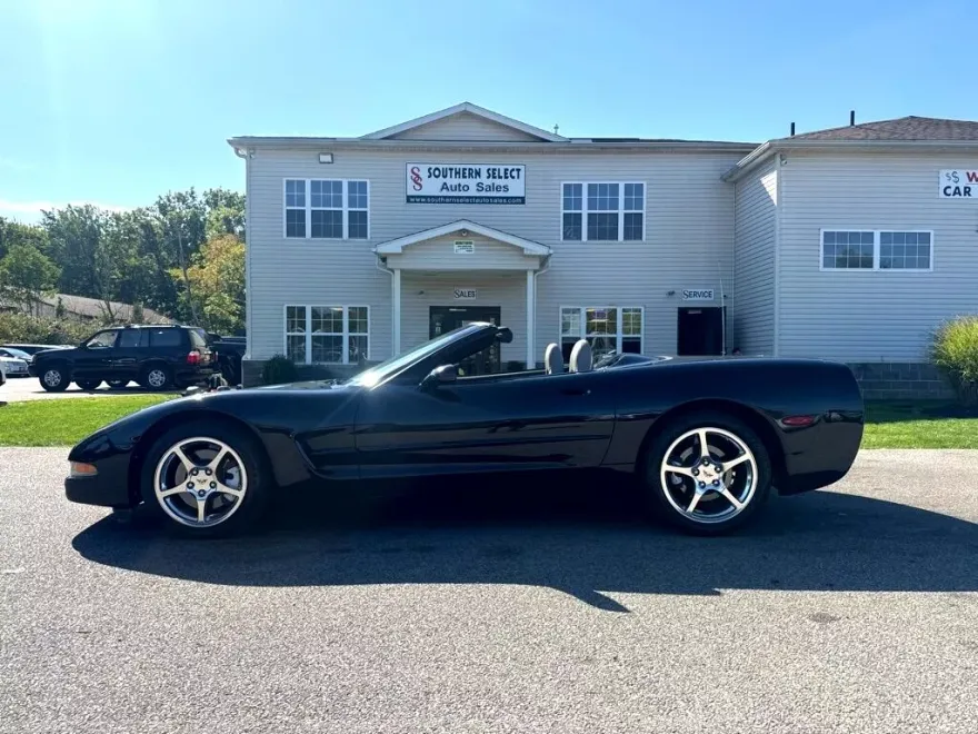 2003 Chevrolet Corvette photo 1