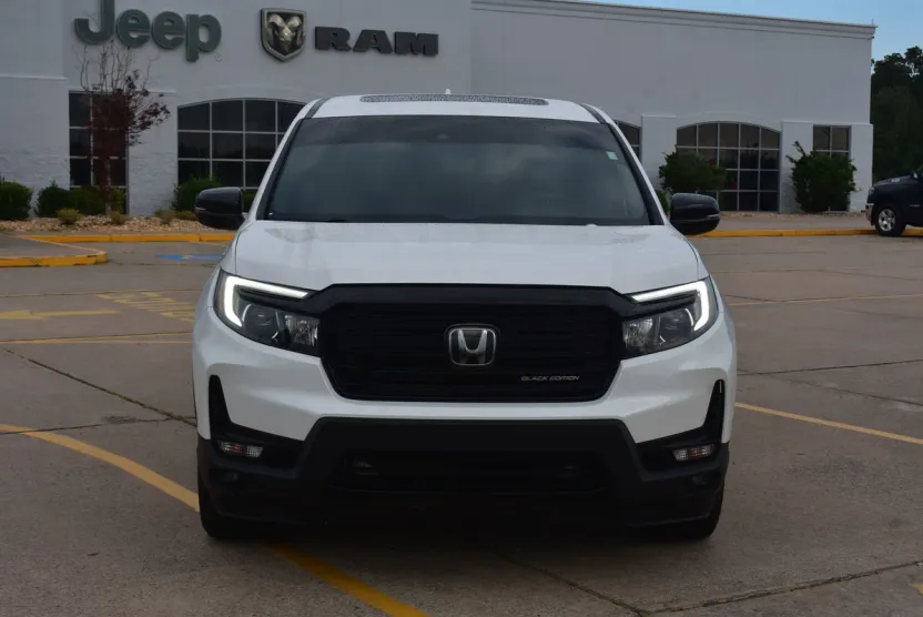 2023 Honda Ridgeline Black Edition photo 1