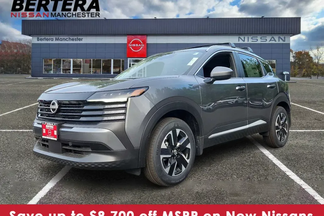 2025 Nissan Kicks SV photo 1