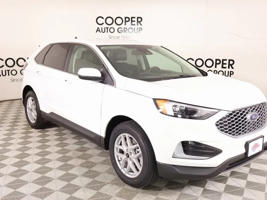 2024 Ford Edge SEL photo 1