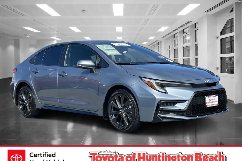 2025 Toyota Corolla SE photo 1