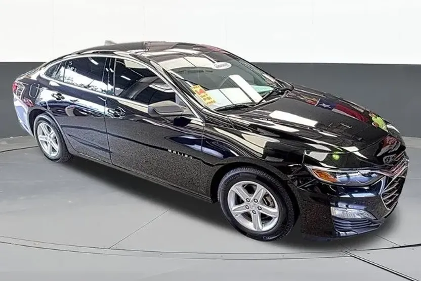 2020 Chevrolet Malibu LS photo 1