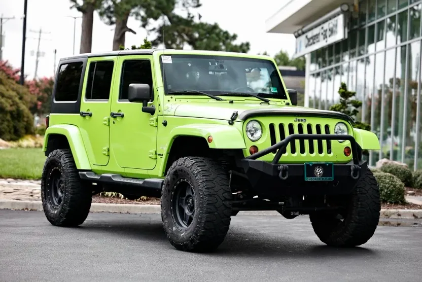 2013 Jeep Wrangler Unlimited Sahara photo 1