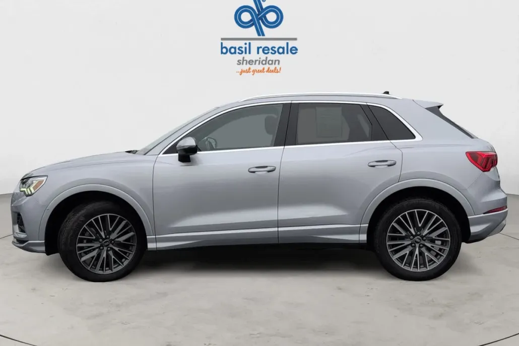 2022 Audi Q3 Premium Plus 40 TFSI photo 1