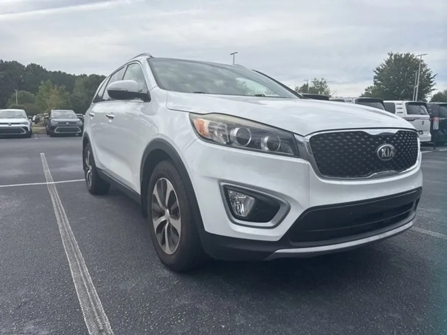 2017 Kia Sorento EX photo 1