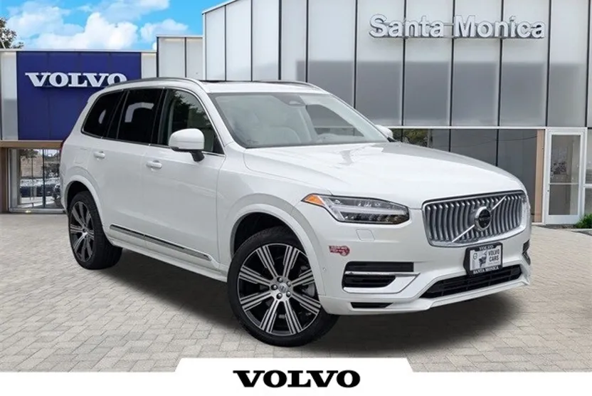 2024 Volvo XC90 T8 Plus photo 1