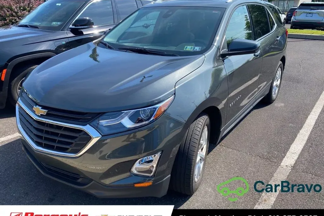 2020 Chevrolet Equinox LT photo 1