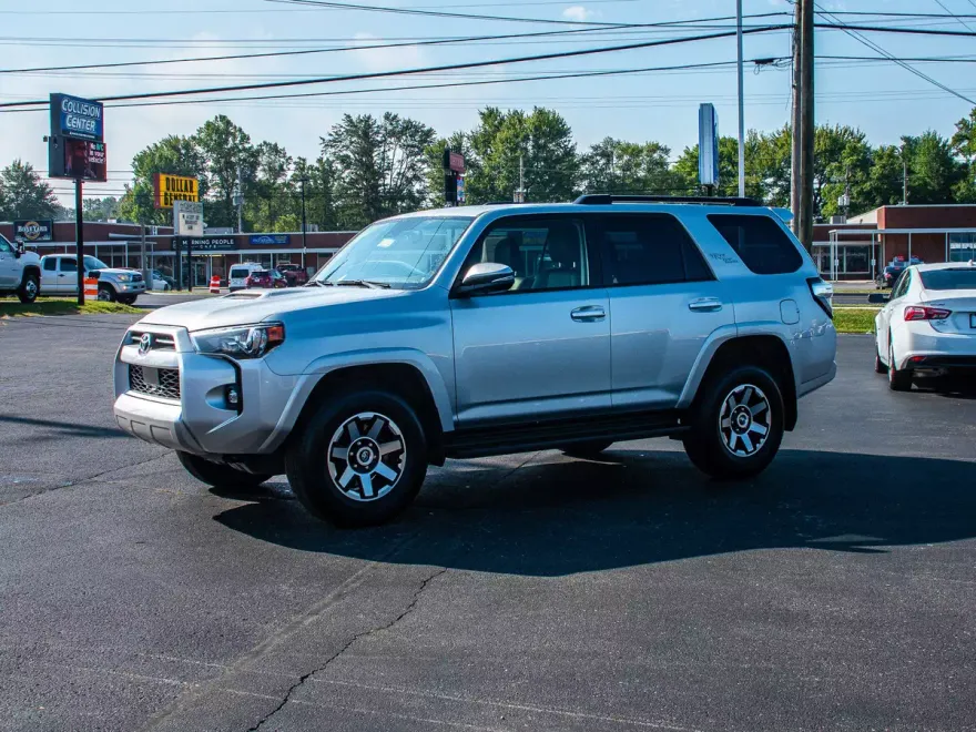 2024 Toyota 4Runner TRD photo 1