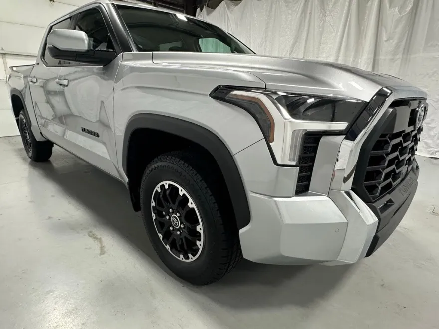 2024 Toyota Tundra SR5 photo 1