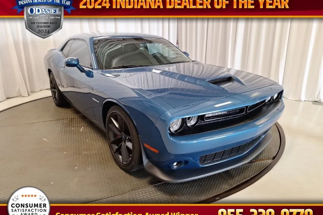 2022 Dodge Challenger R/T photo 1