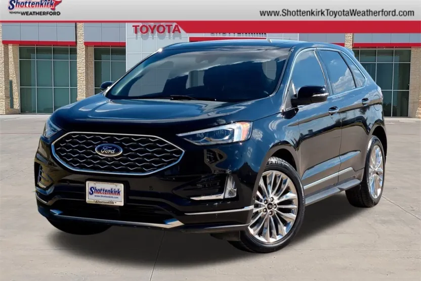 2020 Ford Edge Titanium photo 1