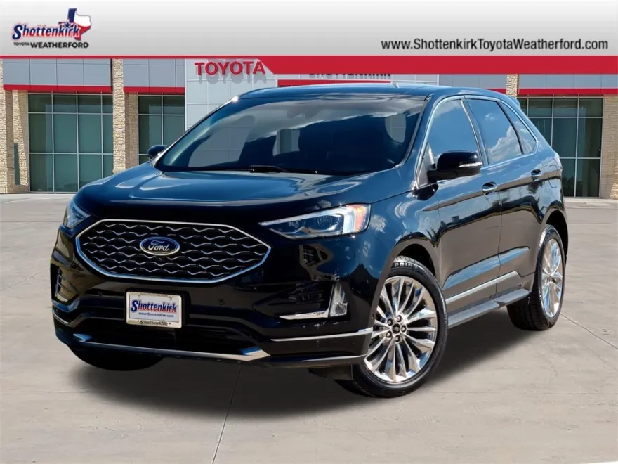 2020 Ford Edge Titanium photo 1