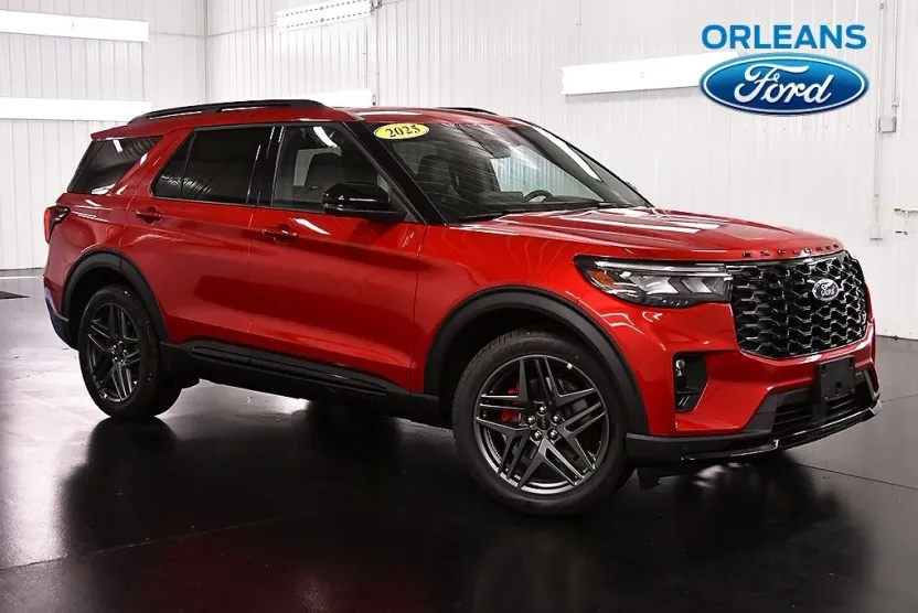 2025 Ford Explorer ST photo 1