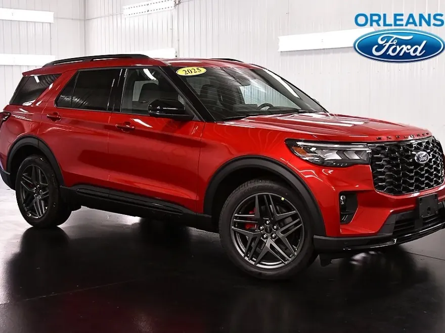 2025 Ford Explorer ST photo 1