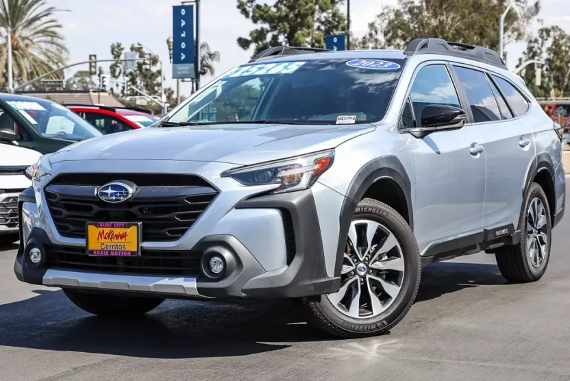 2023 Subaru Outback Limited photo 1