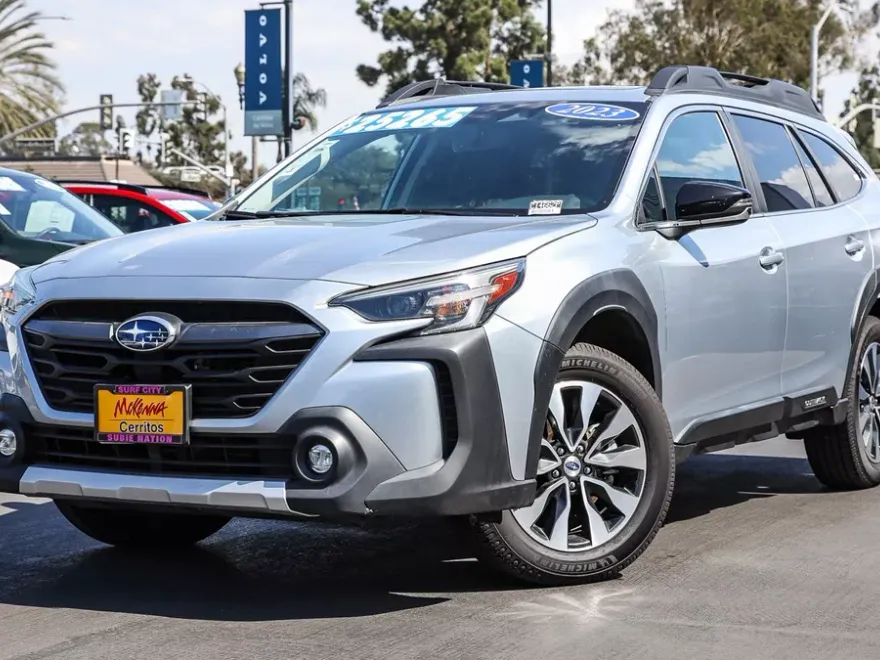 2023 Subaru Outback Limited photo 1