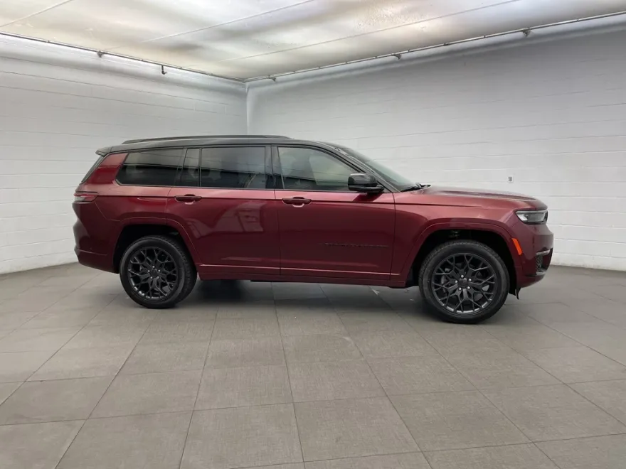 2025 Jeep Grand Cherokee L Summit Reserve photo 1