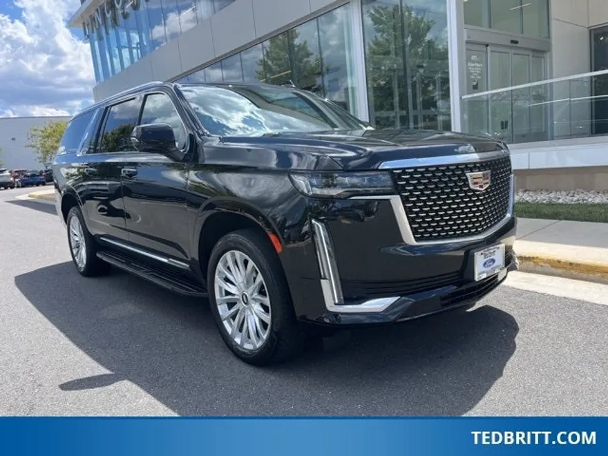2021 Cadillac Escalade ESV Luxury photo 1