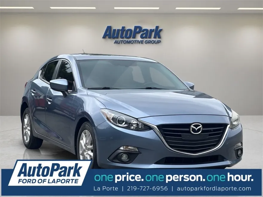 2016 Mazda Mazda3 Touring photo 1