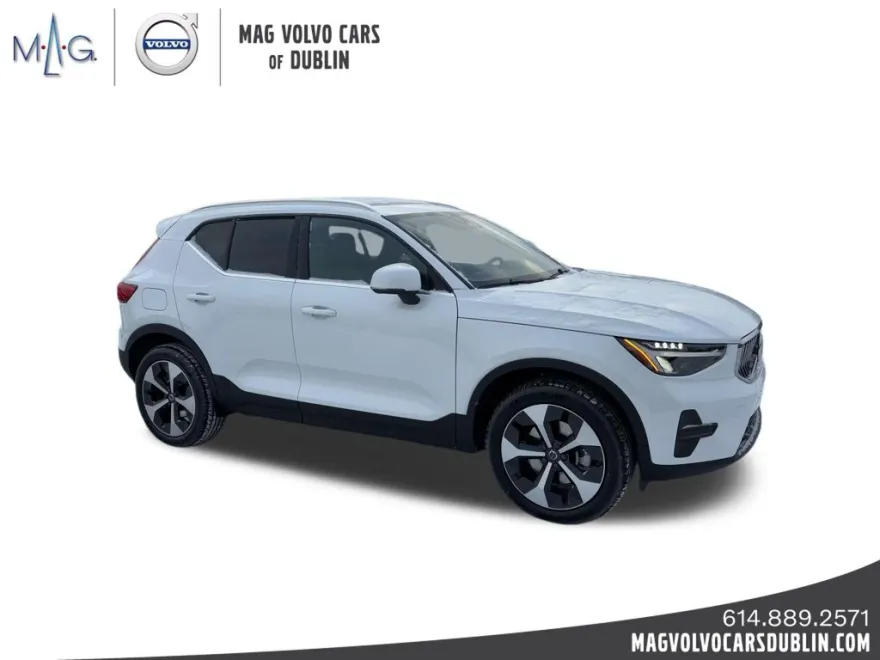 2025 Volvo XC40 Core photo 1