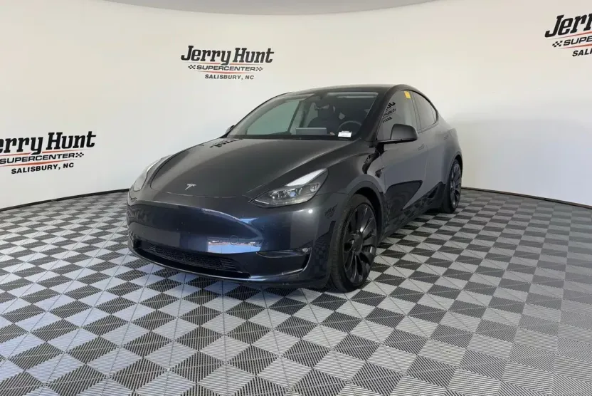 2024 Tesla Model Y Performance photo 1