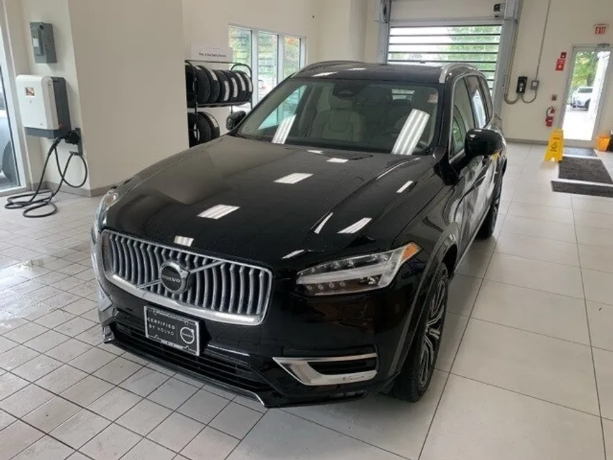 2024 Volvo XC90 B5 Core photo 1