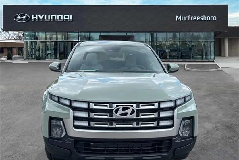 2025 Hyundai Santa Cruz SE photo 1