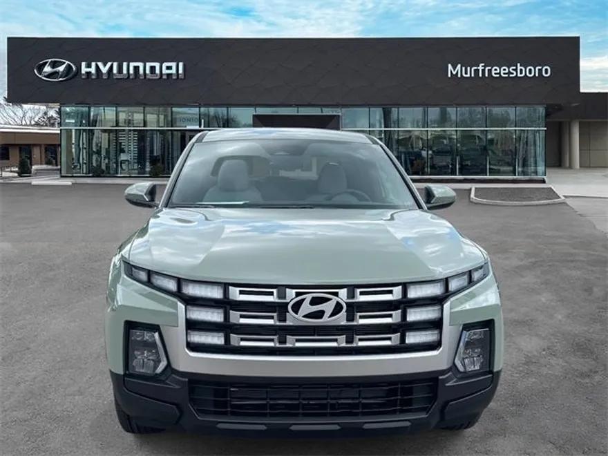 2025 Hyundai Santa Cruz SE photo 1