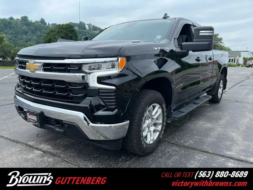 2025 Chevrolet Silverado 1500 LT photo 1