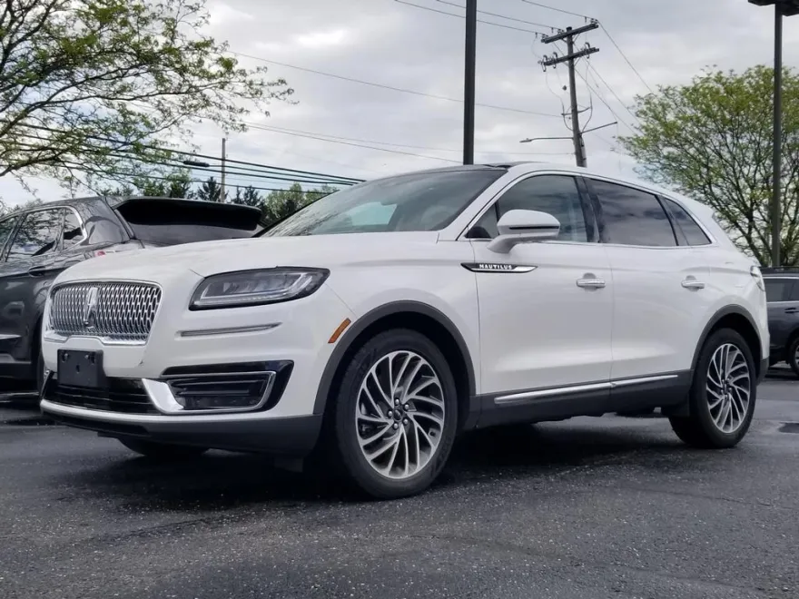 2019 Lincoln Nautilus Reserve photo 1