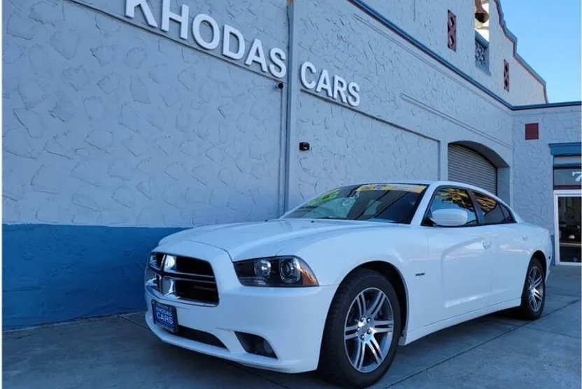 2014 Dodge Charger R/T photo 1