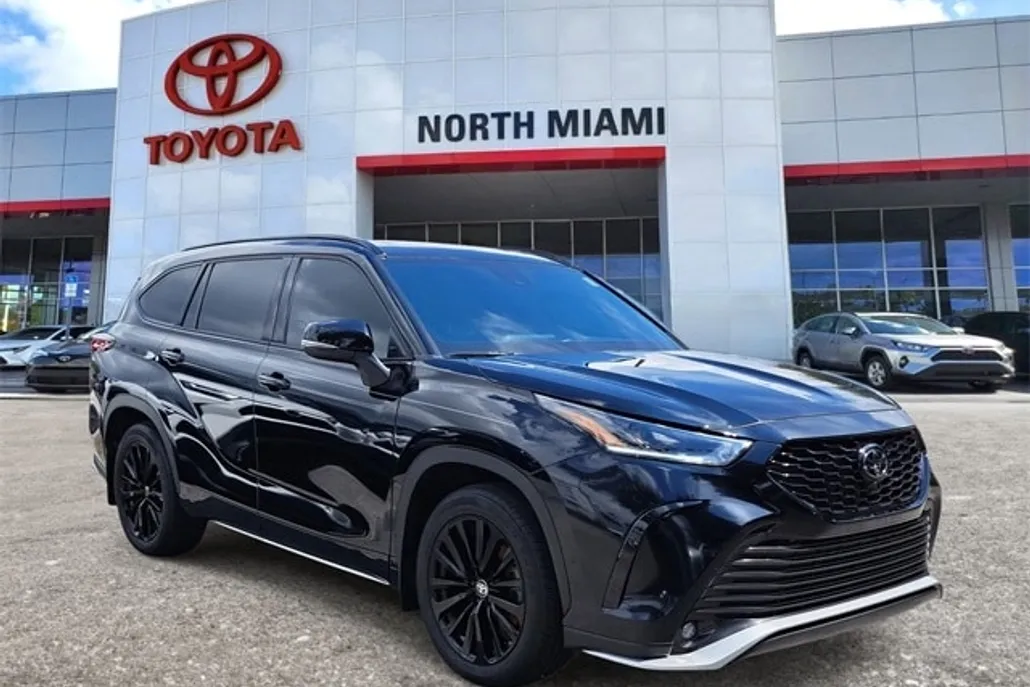 2024 Toyota Highlander XSE photo 1