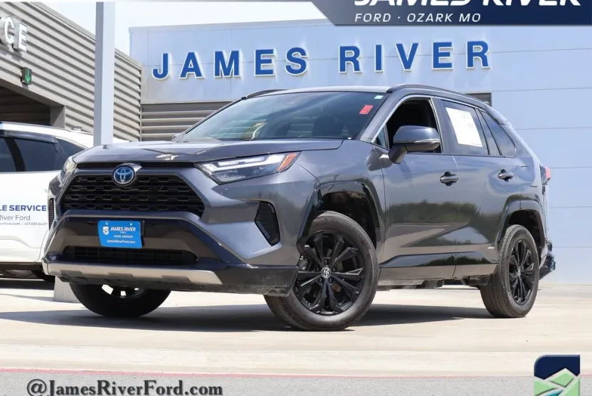2024 Toyota RAV4 Hybrid SE photo 1