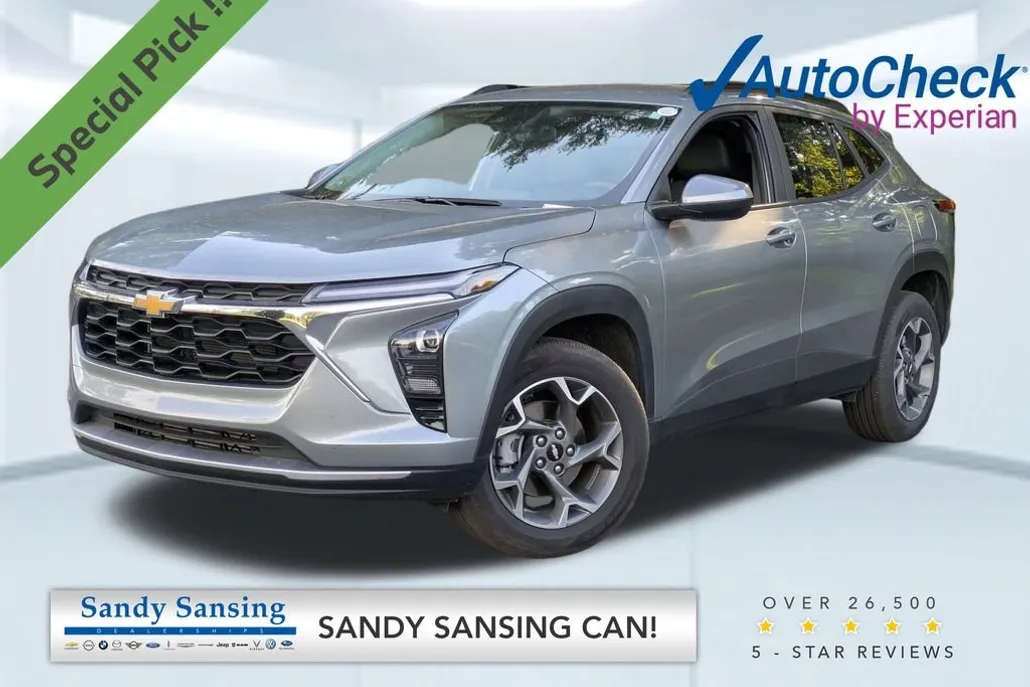 2025 Chevrolet Trax LT photo 1