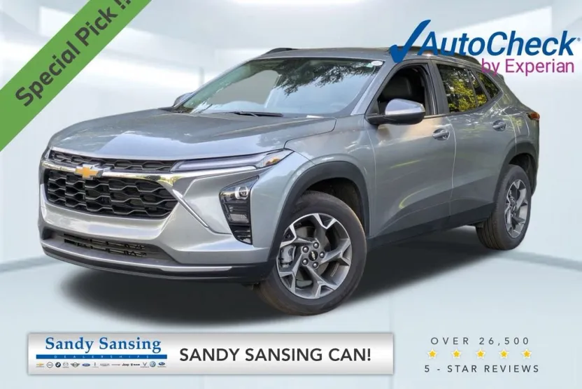 2025 Chevrolet Trax LT photo 1